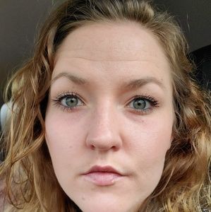 Meet your Posher, Rebekah